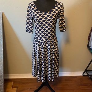 Lularoe Nicole dress no pockets more cotton feel.